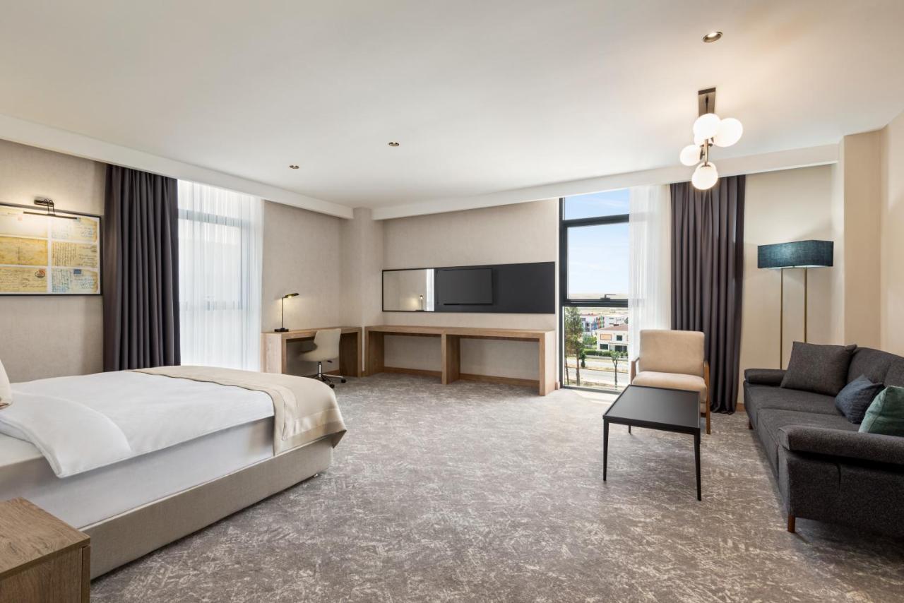 Hotel Ramada Plaza By Wyndham Batman Esterno foto